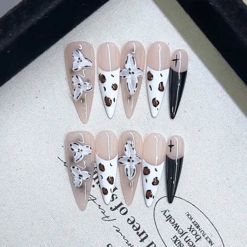 Artistic Press-On Nail Design Set Stornfield