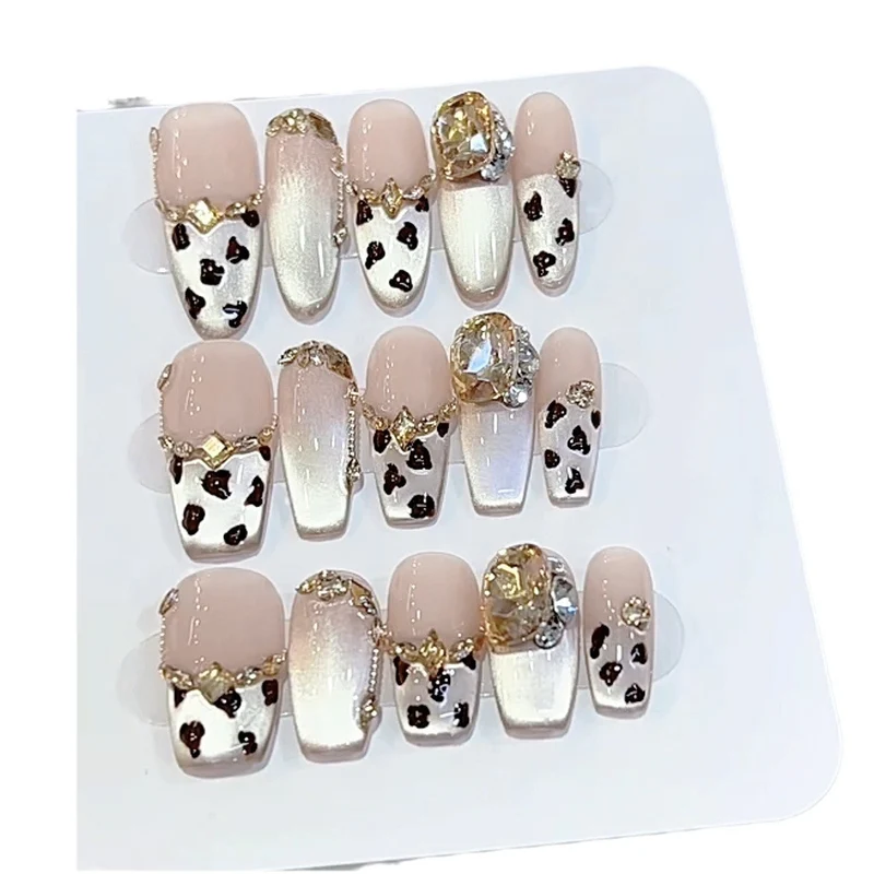 Artistic Press-On Nail Art Set with Luxe Accents Stornfield
