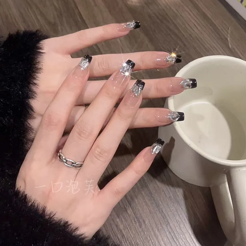 Artistic Nail Enhancement Stornfield