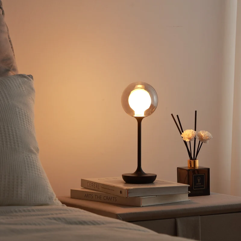 Elegante Tischlampe für Schlafzimmer und Wohnräume
