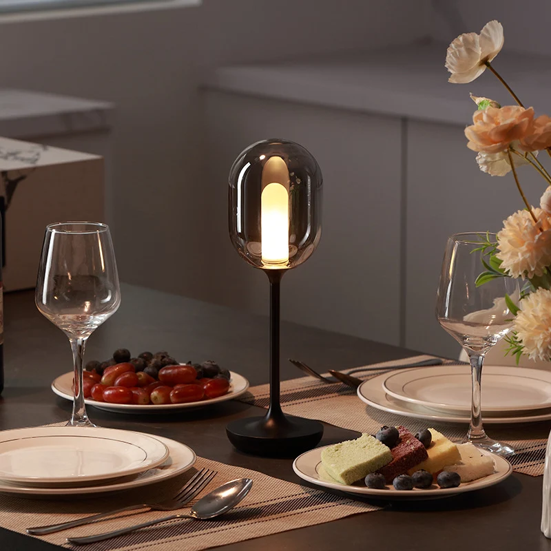 Dekorative Tischlampe für elegante Raumbeleuchtung