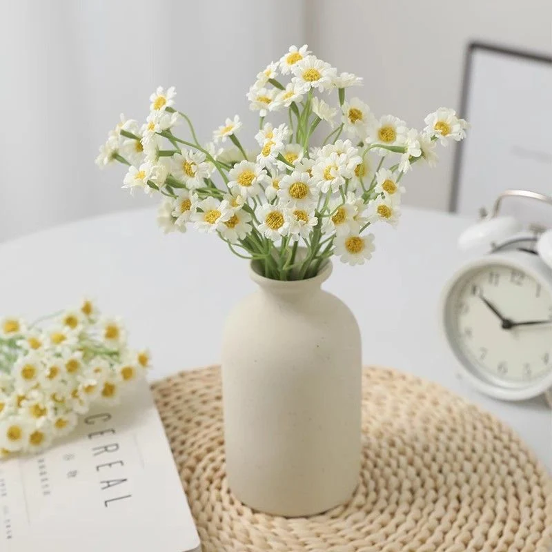 Floral Bouquet mit süßen Gänseblümchen-Akzenten
