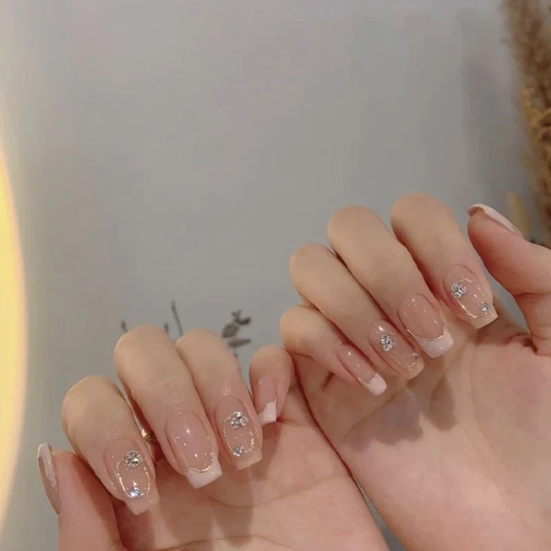 Elegant Designer Press-On Nail Art Stornfield