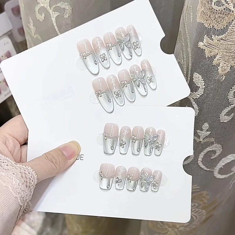 Elegant Decorative Press-On Nail Art Set Stornfield