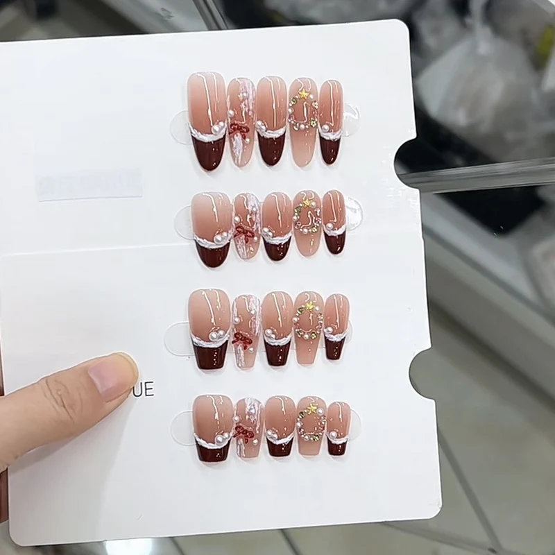 Elegant Decorative Nail Art Press-On Set Stornfield