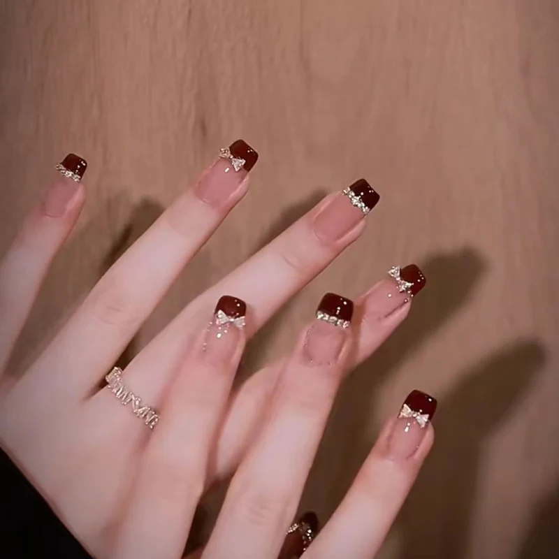 Elegant Bow-Accented Press-On Nail Set Stornfield