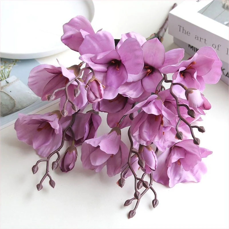 Realistische künstliche Orchideenblüte