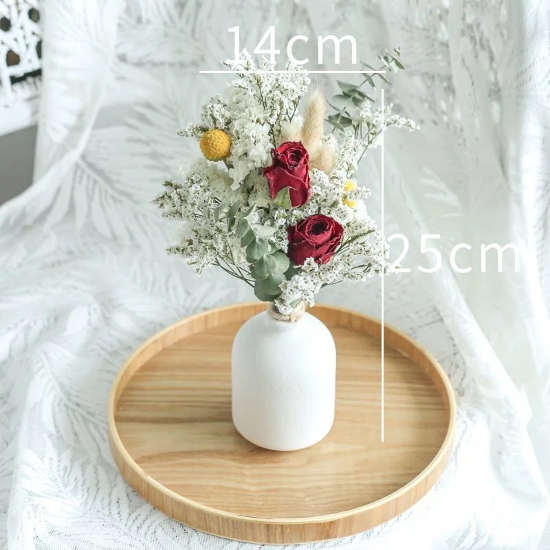 Natürlich getrocknetes Blumenstrauß Arrangement