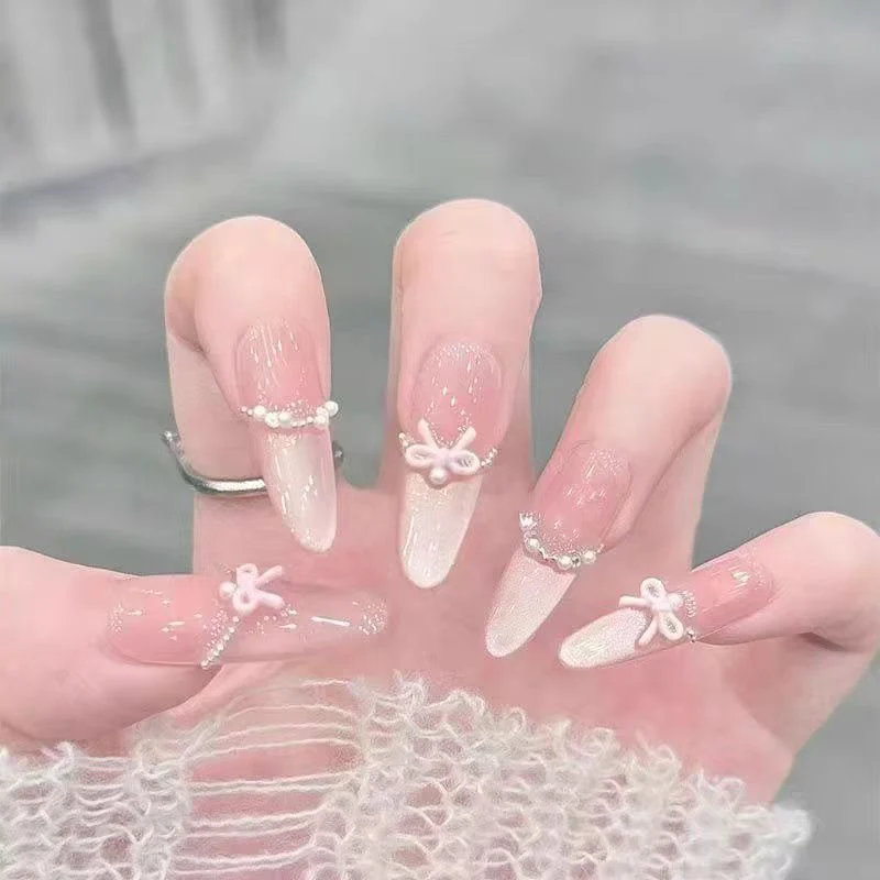 Elegante Nagelkunst Karnz