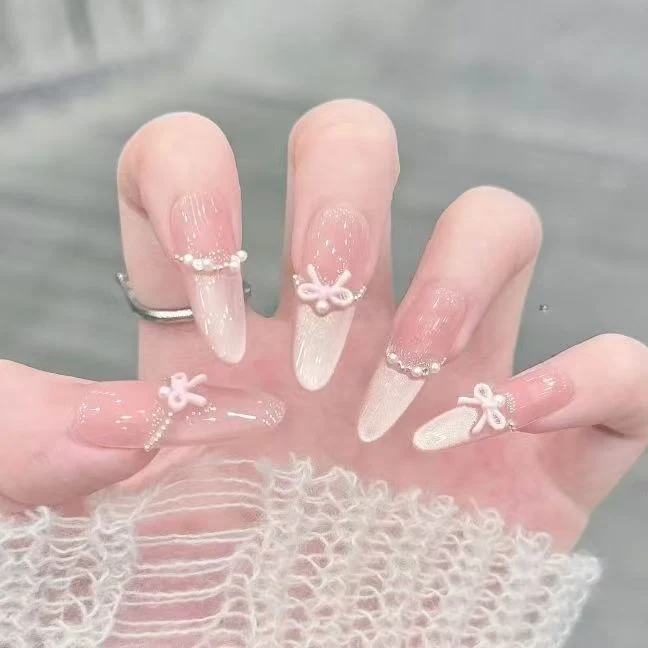 Elegante Nagelkunst Karnz