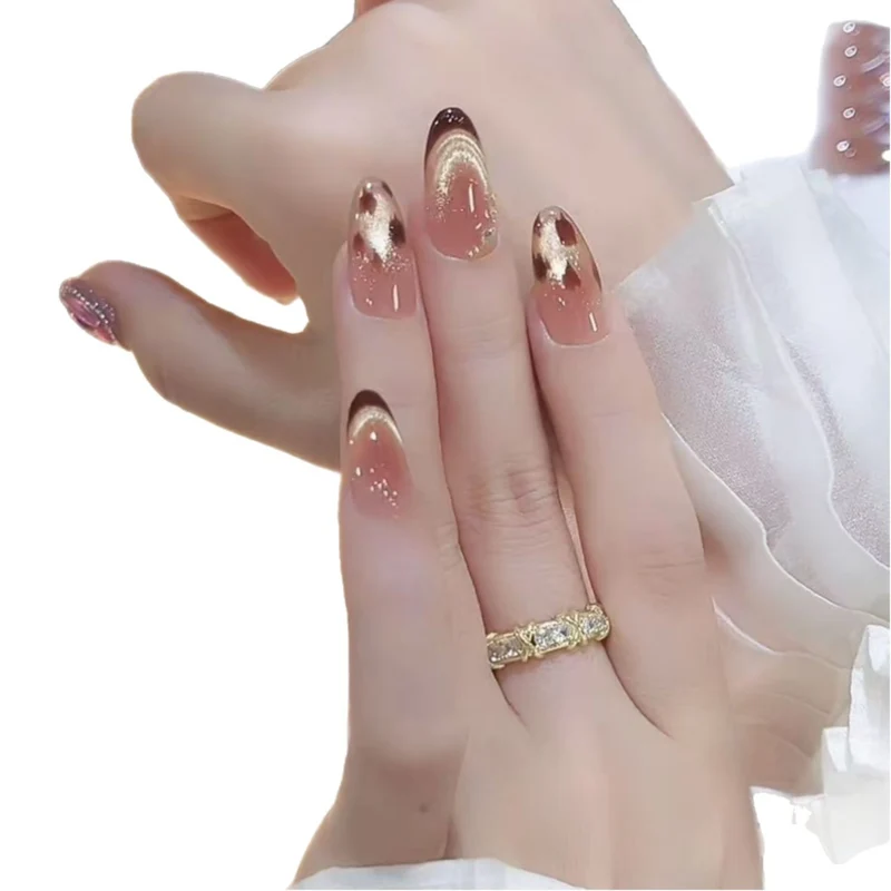 Elegante Nagelkunst Karnz