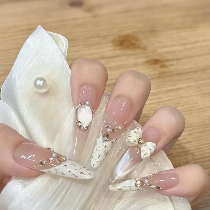 Elegantes Acryl-Nagelkunst-Set Karnz