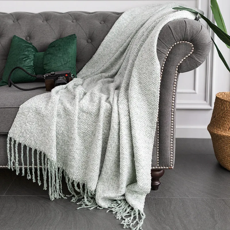 Throw blanket and plaid with herringbone structure, soft cotton blend and decorative fringes Stornfield