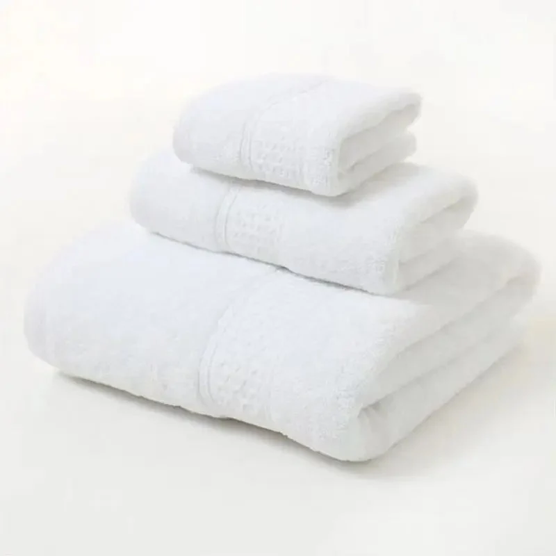 Minimalist 3-Piece Handtuchset - Ultraweiche Bio-Baumwolle in Elegantem Design