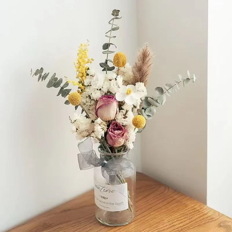 Elegante florale Anordnung Tischdekoration