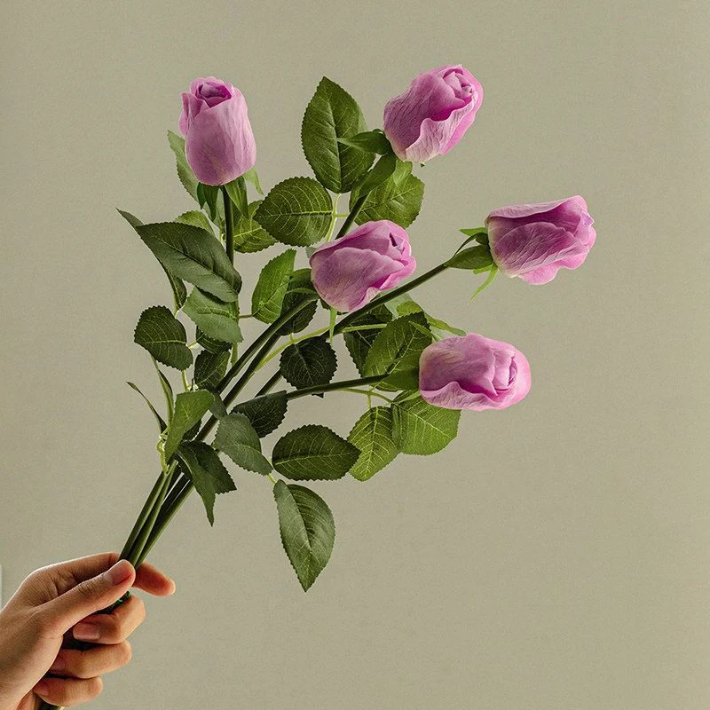 Lebensechter künstlicher rosa Rosenstamm
