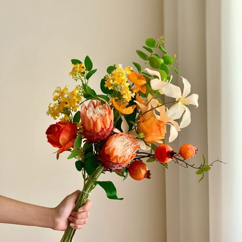 Lebensechte Blumenarrangement für moderne Wohnkultur