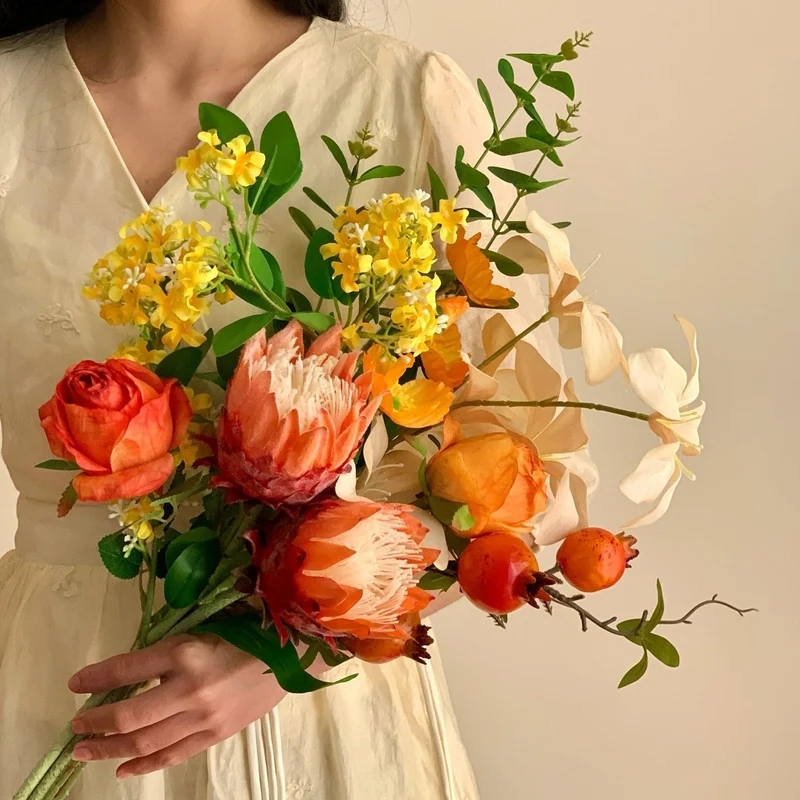 Lebensechte Blumenarrangement für moderne Wohnkultur