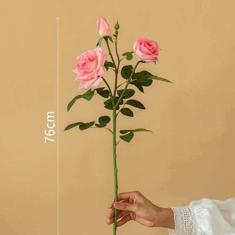 Elegante synthetische Rosenbouquet