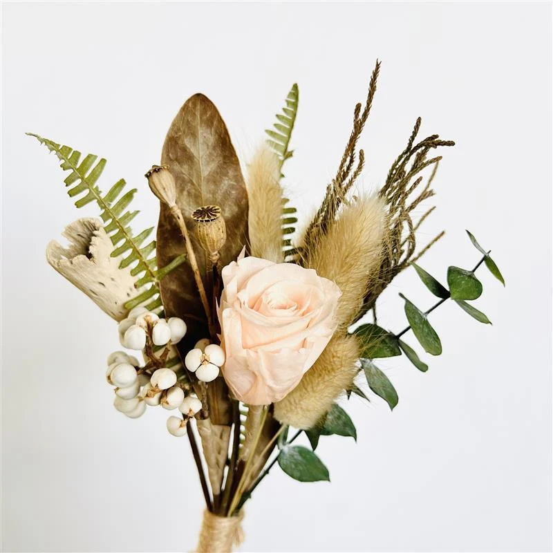 Getrocknete botanische Blumenarrangement