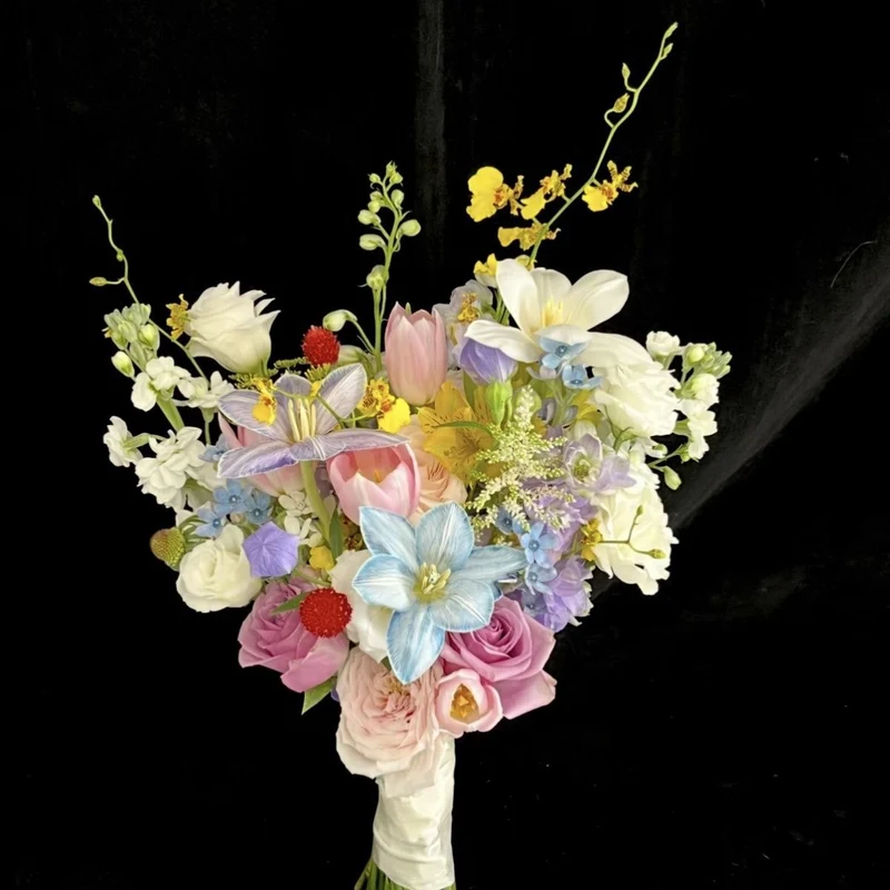 Dekorative hängende Blumenstrauß