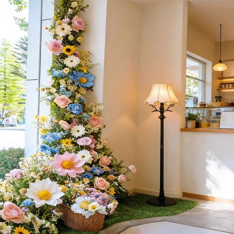 Dekorative florale Wandinstallation