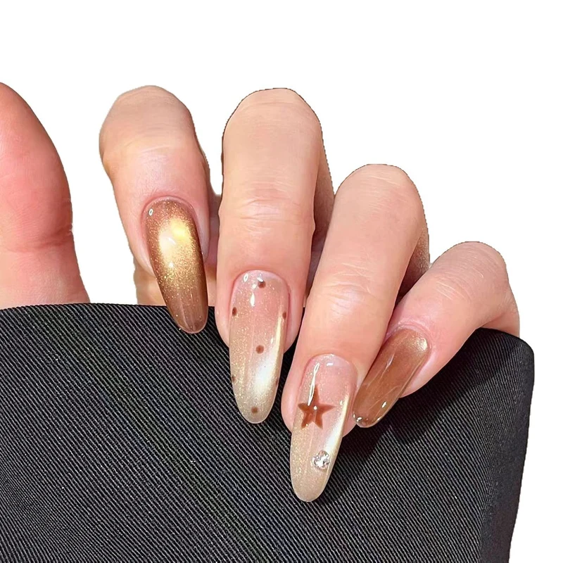 Dekorative Nagelkunst Karnz