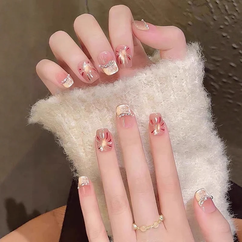 Wunderschön gestaltetes Nagelkunst-Set Karnz