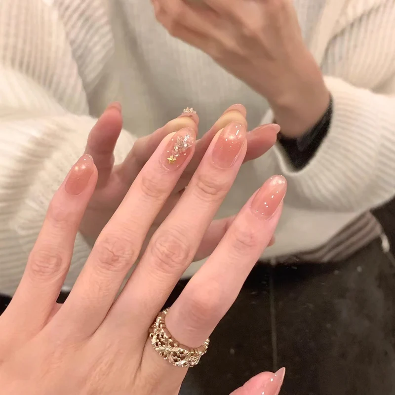 Künstliche Nagelkunst Karnz
