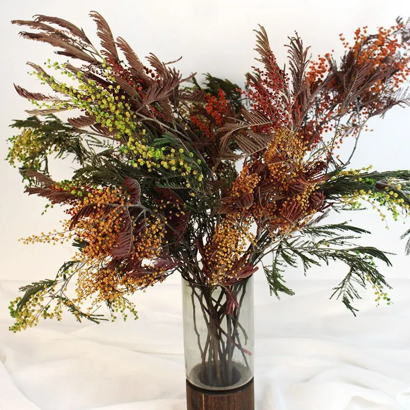 Dekoratives Trockenblumen-Zweigarrangement