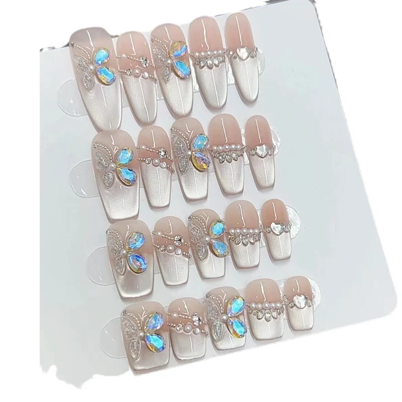 Schmetterlings-verziertes Press-On Nagelkunst-Set Karnz