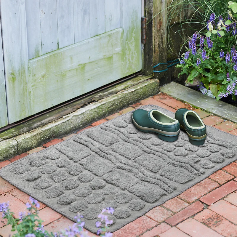 Luxurious organic cotton bath mat with relief pile structure Stornfield