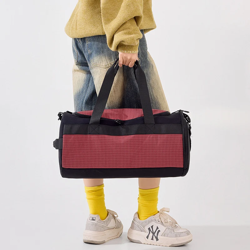 Vielseitige Sport-Duffel-Tasche mit verstellbaren Trägern Karnz