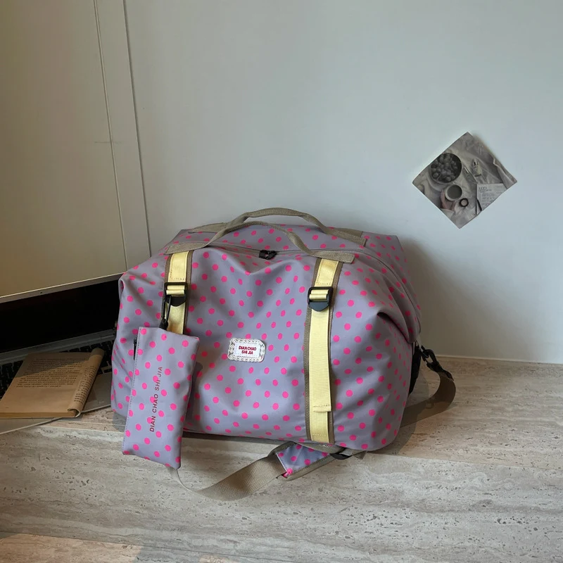 Vielseitige gepunktete Reisetasche Karnz