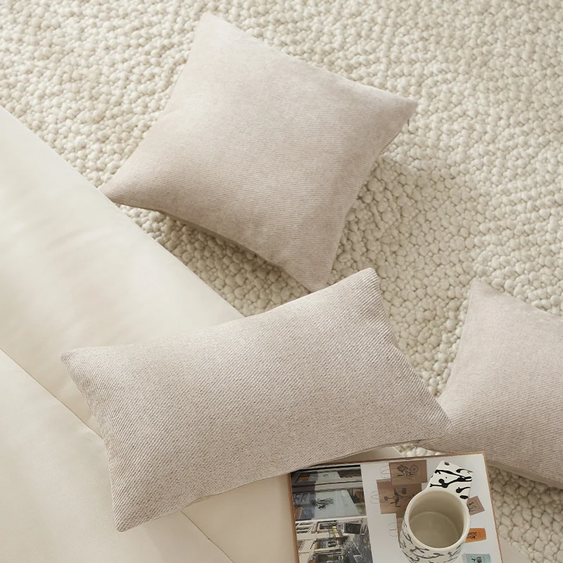 Decorative cushion cover made of woven cotton-linen blend with concealed zipper Stornfield