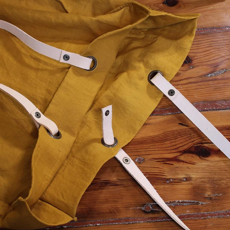 Tasche aus vorgewaschenem Leinen mit Henkel aus echtem Leder