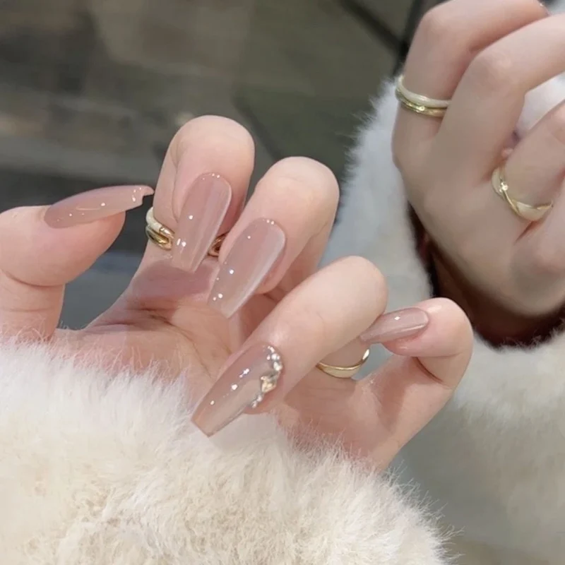 Elegante Press-On Nagelset mit Strassakzenten Karnz