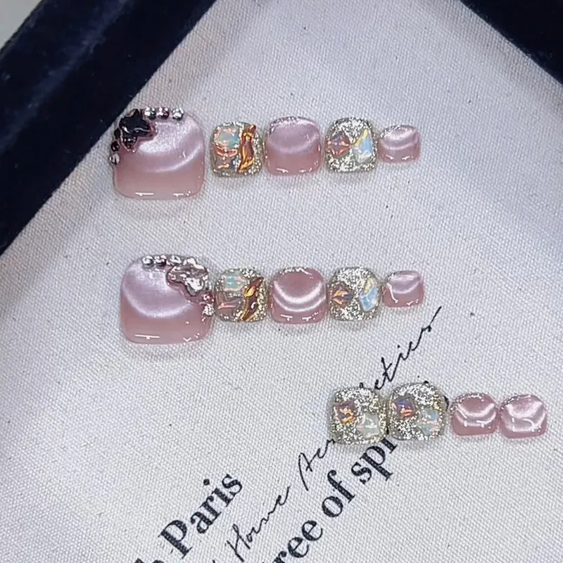 Elegante Nagelkunstkollektion Karnz