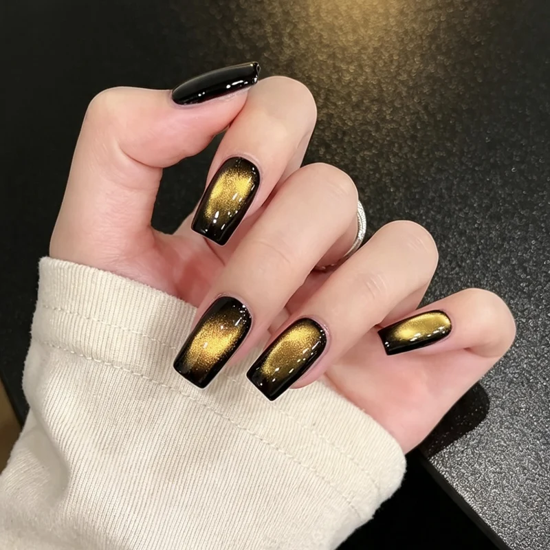 Gradient Crystal Finish Nail Art Stornfield