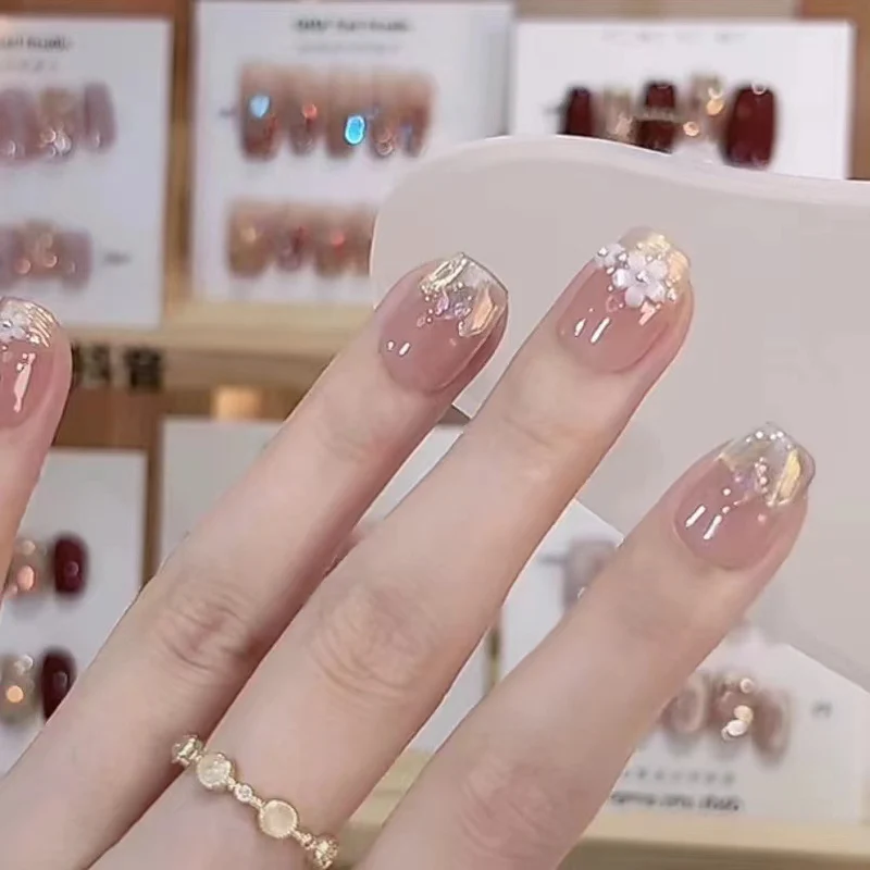 Decorative 3D Floral Press-On Nail Art Stornfield
