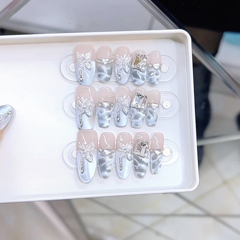 Butterfly-Embellished Press-On Nail Set Stornfield
