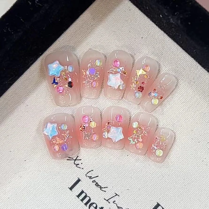 Artistic Star-Embellished Press-On Nail Set Stornfield