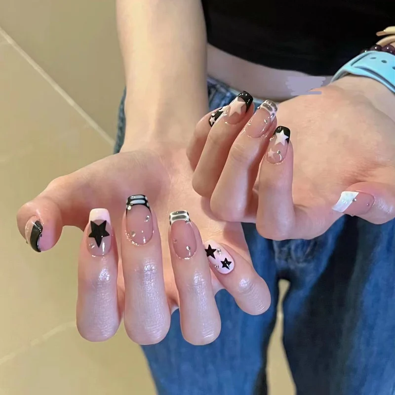 Artistic Star-Design Press-On Nail Set Stornfield