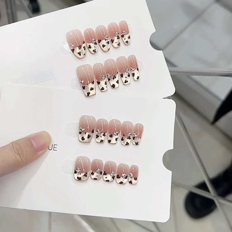 Artistic Rhinestone-Embellished Press-On Nail Set Stornfield