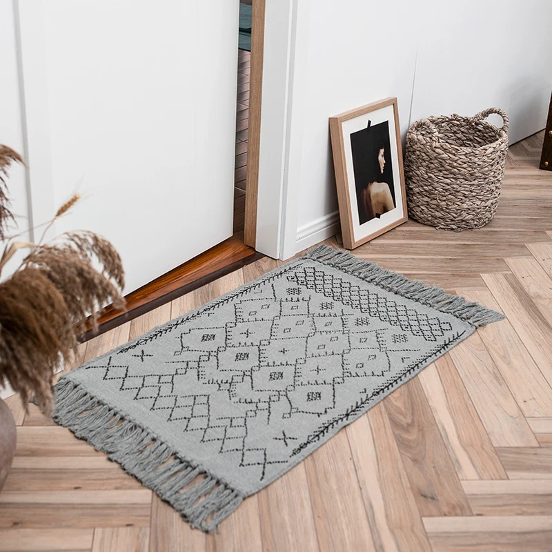 Flat-woven entrance and living room rug with Moroccan diamond jacquard and decorative fringes Stornfield