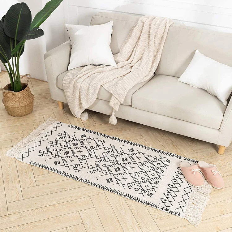 Flat-woven entrance and living room rug with Moroccan diamond jacquard and decorative fringes Stornfield