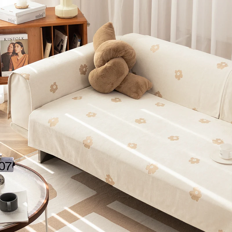 Three-seater sofa with geometric jacquard cover and sleek metal legs Stornfield