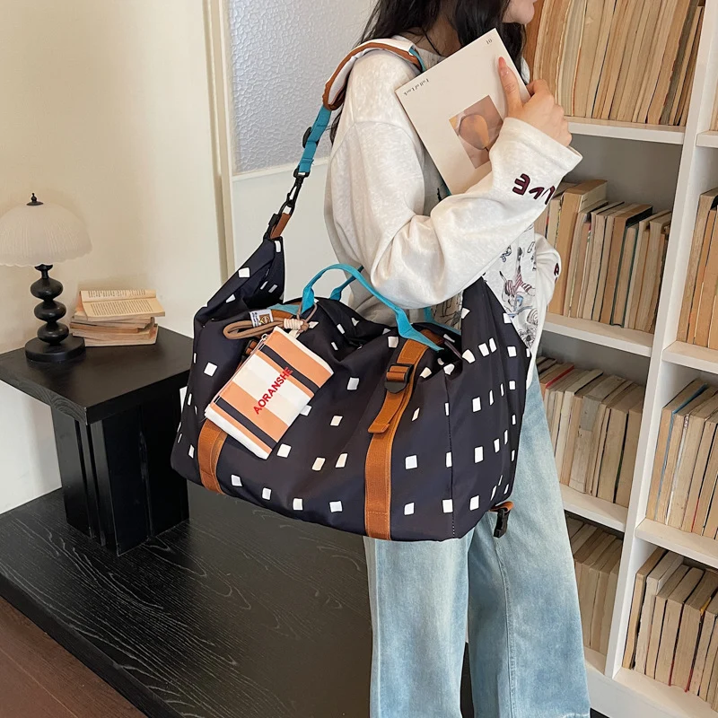 Stylische gepunktete Wochenendreise-Duffle Bag Karnz