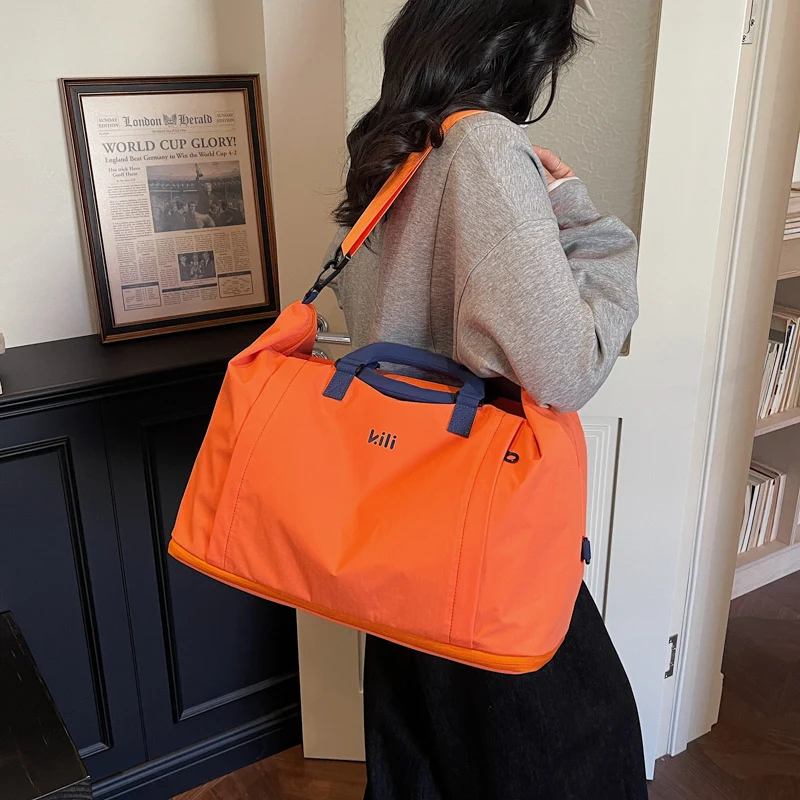 Stylische multifunktionale Reisetasche Karnz