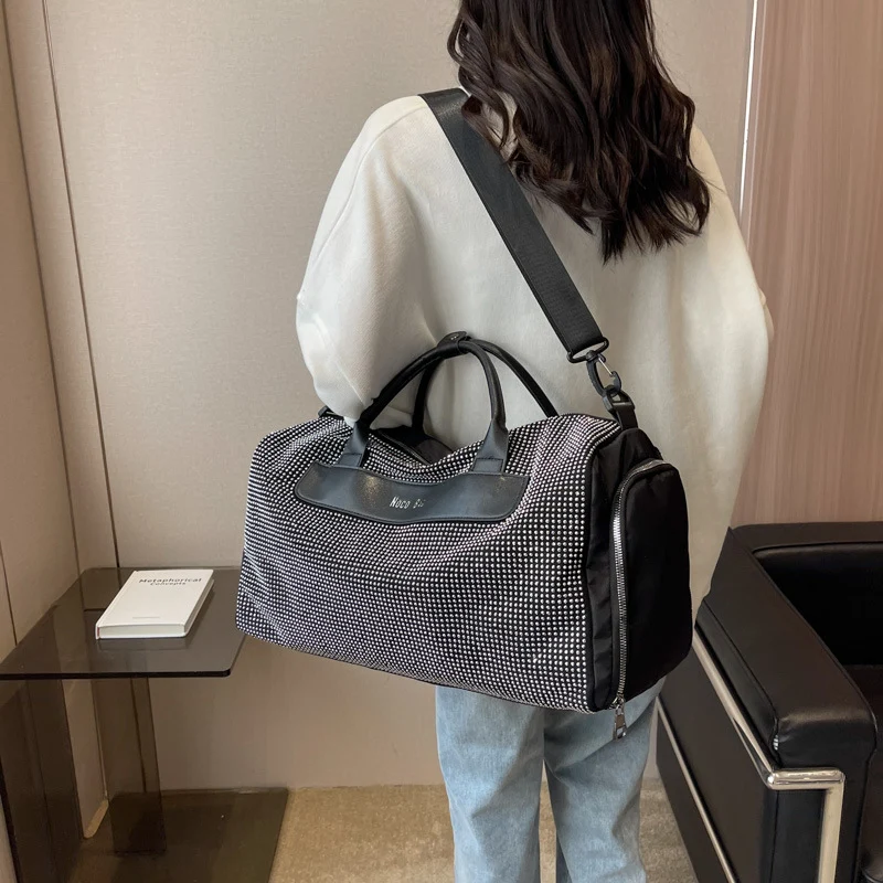 Stylische Sporttasche Karnz